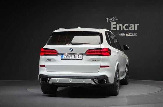 BMW X5 xDrive 40i M Sport — пробег 11 015 км — фото 4 из 5