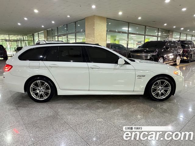 BMW 5-Series 525d xDrive M Sport Touring — пробег 243 176 км — фото 5 из 5