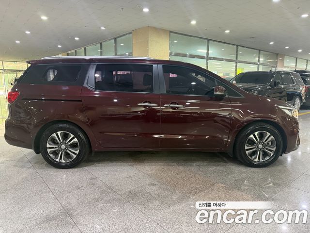 Kia Carnival из Кореи Encar