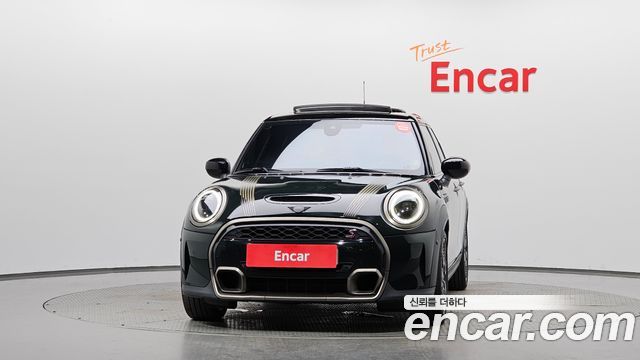 Mini Cooper 5Door Resolute Edition 3rd Gen — пробег 40 794 км — фото 3 из 5