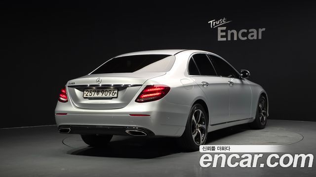 Mercedes-Benz E-Class из Кореи Encar