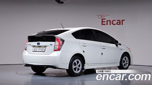 Toyota Prius из Кореи Encar