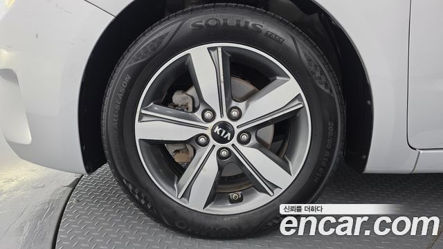 Kia K3 из Кореи Encar