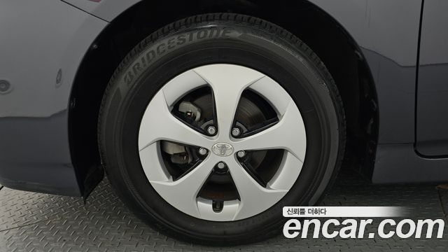 Toyota Prius из Кореи Encar