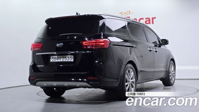 Kia Carnival из Кореи Encar