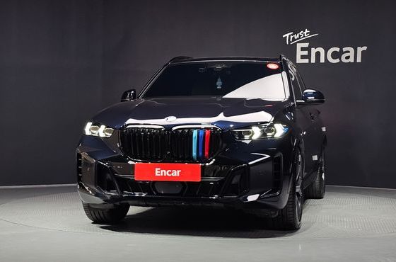 BMW X5 xDrive 40i M Sport — пробег 5 097 км — фото 3 из 5
