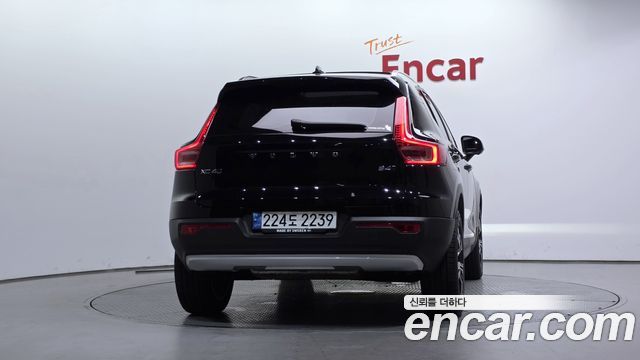 Volvo XC40 B4 Inscription — пробег 54 540 км — фото 4 из 5