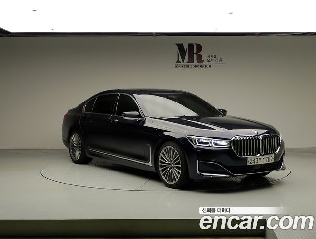 BMW 7-Series 740Li xDrive Design Pure Excellence — пробег 83 334 км — фото 2 из 5