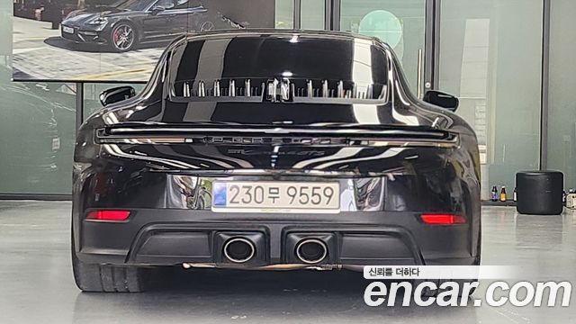 Porsche 911 Carrera 4 GTS — пробег 7 640 км — фото 4 из 5