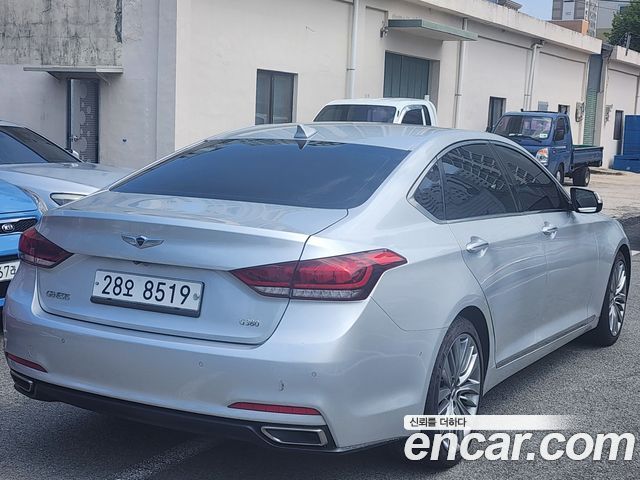 Hyundai Genesis из Кореи Encar