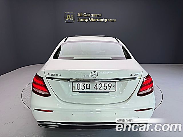Mercedes-Benz E-Class из Кореи Encar
