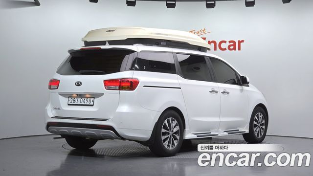 Kia Carnival из Кореи Encar