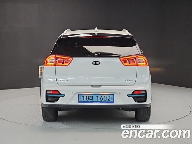 Kia Niro Noblesse — пробег 187 682 км — фото 3 из 5