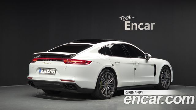 Porsche Panamera 2.9 AWD E-Hybrid — пробег 85 122 км — фото 2 из 5