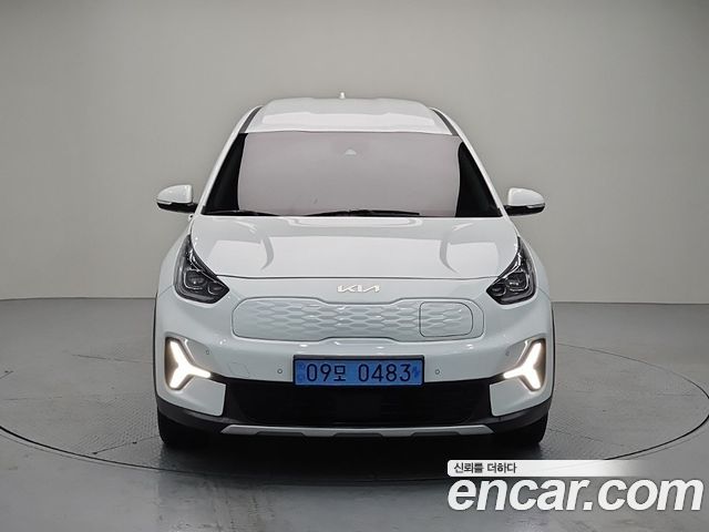 Kia Niro Earth — пробег 76 304 км — фото 2 из 5