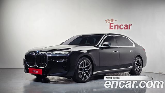 BMW i7 из Кореи Encar