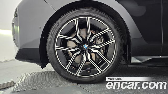 BMW i7 из Кореи Encar