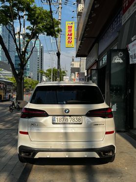 BMW X5 xDrive 50e M Sport — пробег 51 000 км — фото 4 из 5