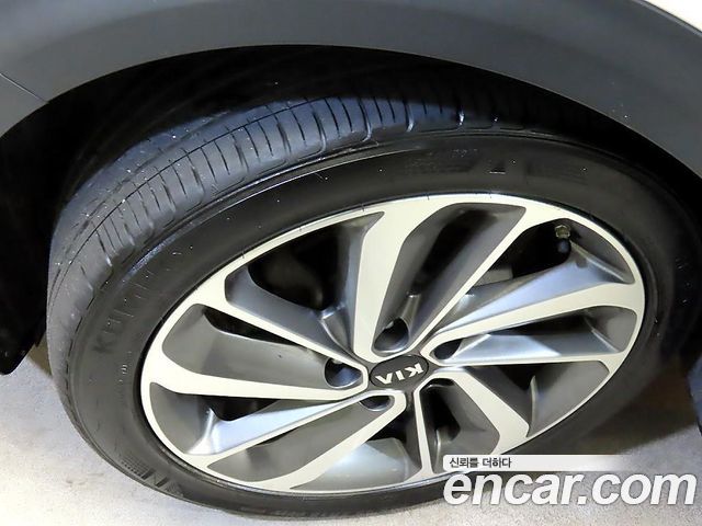 Kia Niro Noblesse — пробег 186 966 км — фото 5 из 5