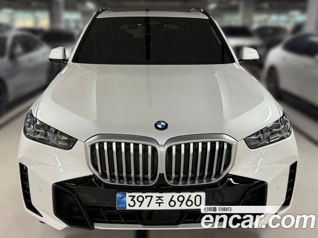 BMW X5 xDrive 40i M Sport — пробег 1 760 км — фото 1 из 5