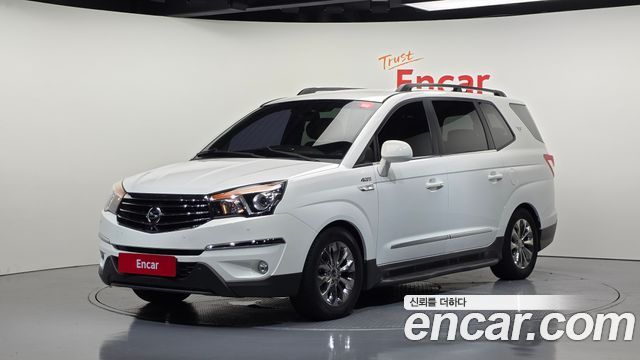 Ssangyong KORANDO 4WD RX 9-seater — пробег 78 028 км — фото 1 из 5