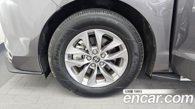 Toyota Sienna 2.5 Hybrid AWD — пробег 51 377 км — фото 5 из 5