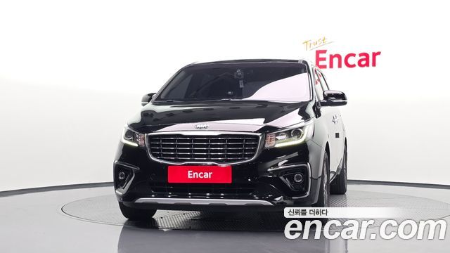 Kia Carnival 9-Seater Luxury — пробег 76 965 км — фото 3 из 5