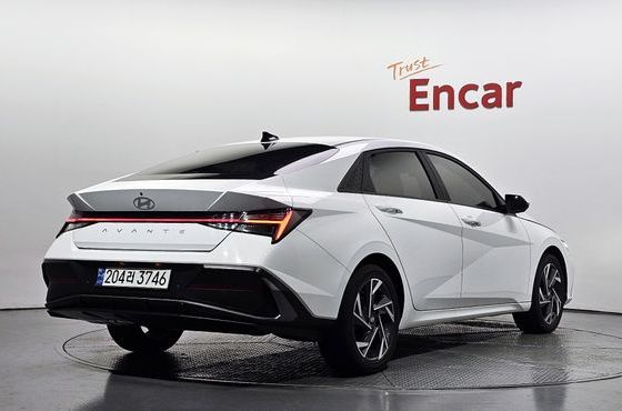 Hyundai AVANTE Modern — пробег 17 658 км — фото 2 из 5