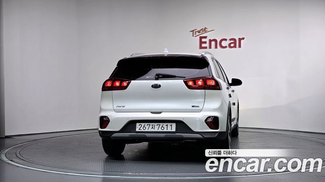Kia Niro 1.6 HEV Luxury — пробег 91 675 км — фото 4 из 5