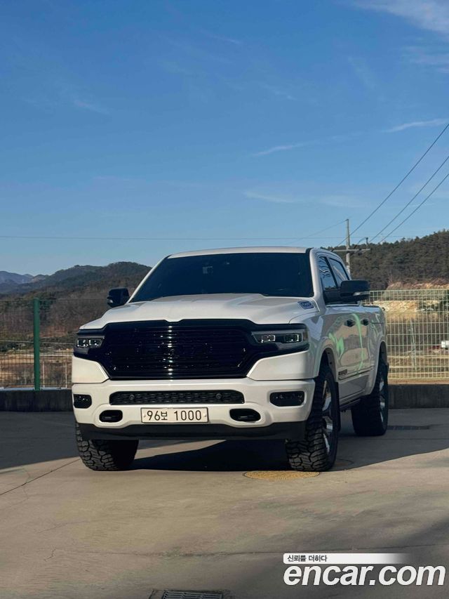 Dodge Ram Pick Up 5.7 — пробег 29 800 км — фото 1 из 5