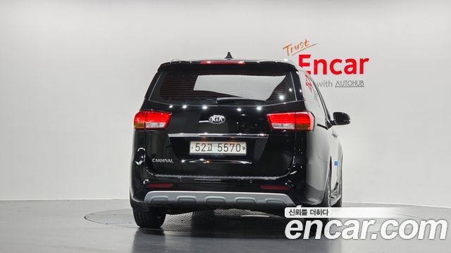 Kia Carnival из Кореи Encar