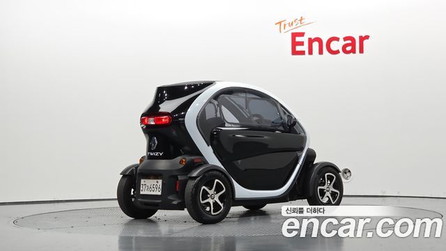 Renault (Samsung) Twizy Intens(2-seater) — пробег 16 205 км — фото 2 из 5