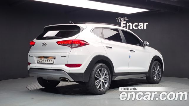 Hyundai Tucson Diesel 1.7 2WD Modern Fever — пробег 184 782 км — фото 2 из 5