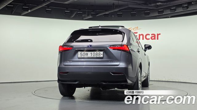 Lexus NX Supreme — пробег 82 702 км — фото 4 из 5