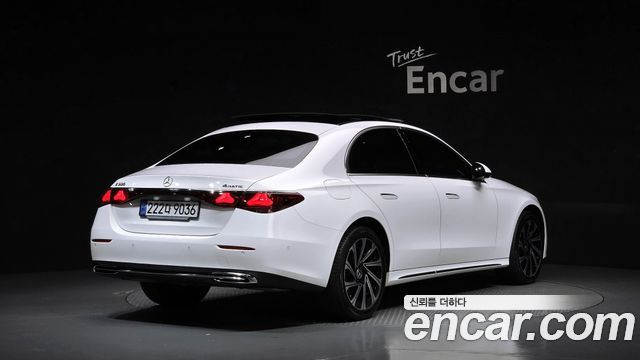 Mercedes-Benz E-Class из Кореи Encar
