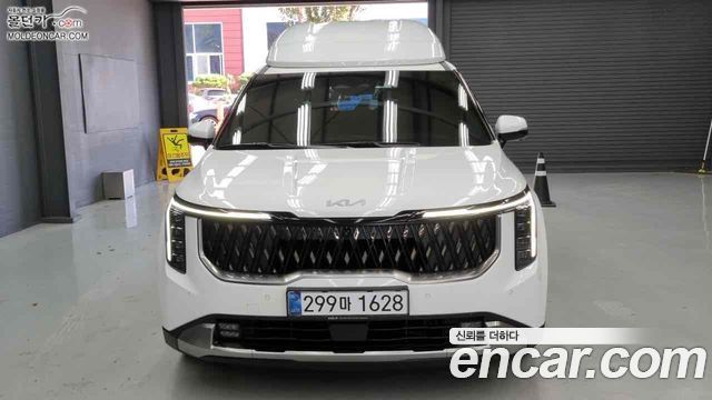 Kia Carnival Gasoline 7-Seater Hi Limousine Signature — пробег 7 335 км — фото 1 из 5