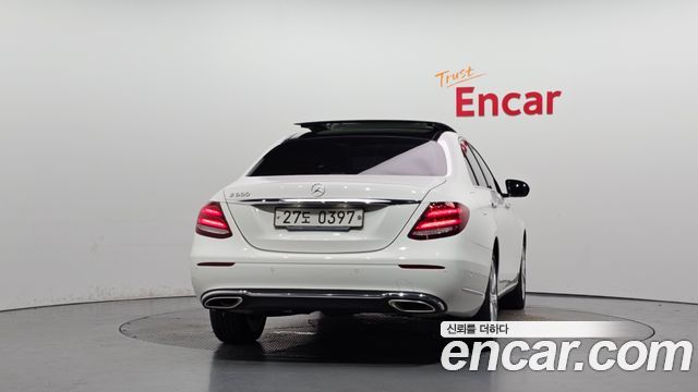 Mercedes-Benz E-Class из Кореи Encar