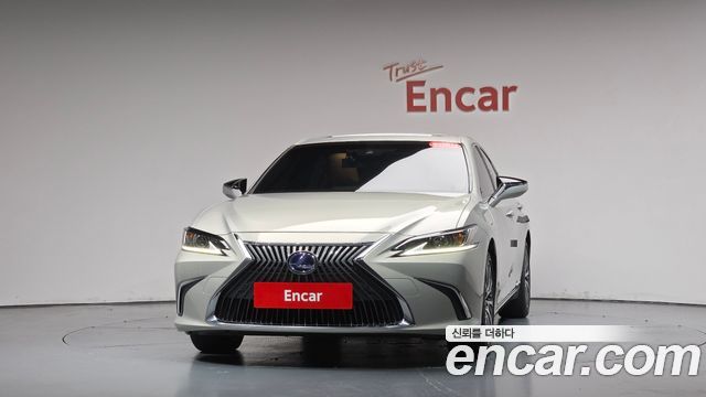Lexus ES Luxury — пробег 40 656 км — фото 3 из 5