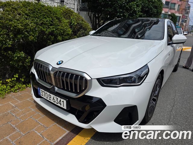 BMW 5-Series 520i M Sport — пробег 31 500 км — фото 2 из 5