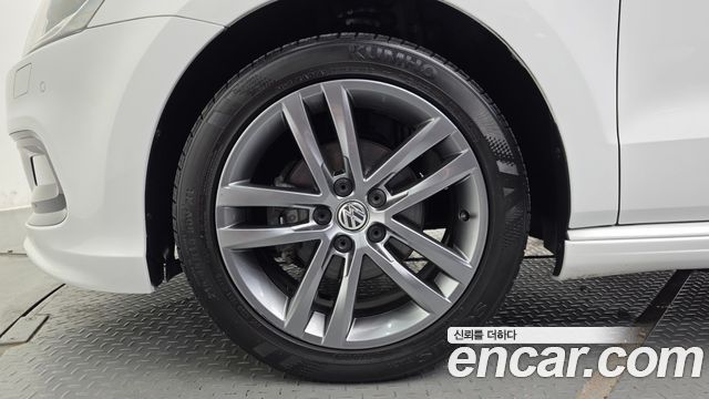 Volkswagen Polo из Кореи Encar