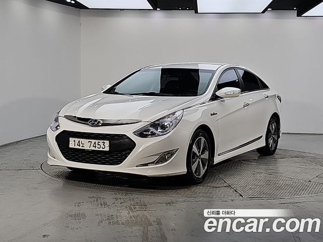 Hyundai Sonata 2.0 Premier — пробег 180 000 км — фото 1 из 5