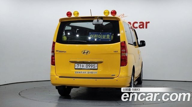 Hyundai Starex 4WD School Bus — пробег 95 639 км — фото 4 из 5