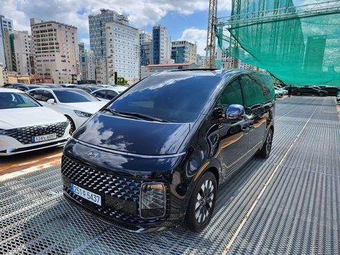 Hyundai Staria 4WD Lounge 7-Seater Inspiration — пробег 156 737 км — фото 1 из 5