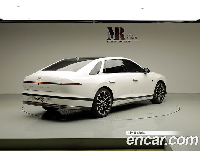 Hyundai Grandeur 3,5 Gasoline 4WD Calligraphy — пробег 22 883 км — фото 3 из 5
