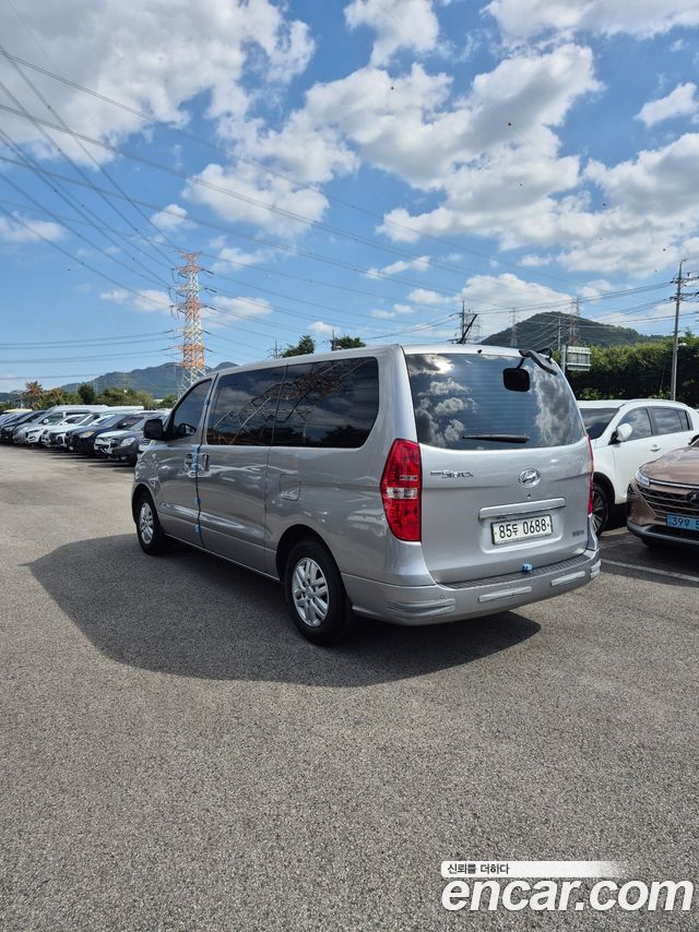 Hyundai Starex 5-Seater LPi VAN Smart — пробег 147 986 км — фото 3 из 5
