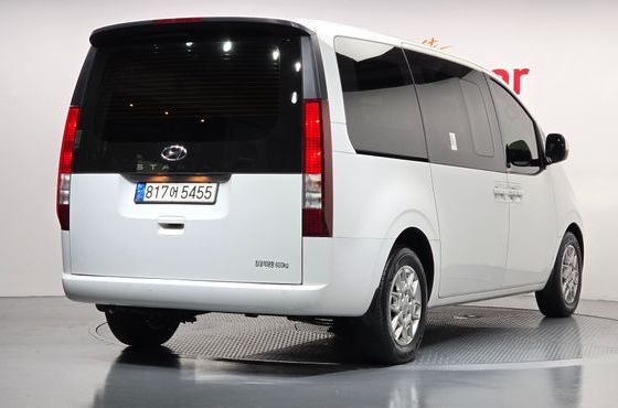 Hyundai Staria Cargo 5-Seater Modern — пробег 75 999 км — фото 2 из 5