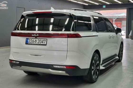 Kia Carnival Diesel 9-Seater Signature — пробег 42 883 км — фото 3 из 5