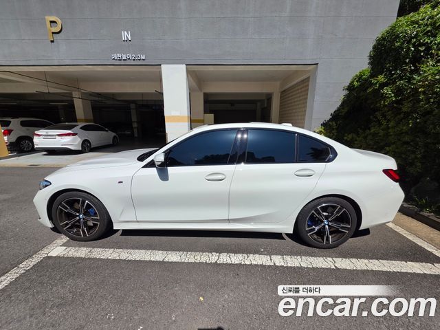 BMW 3-Series 320i M Sport — пробег 6 900 км — фото 2 из 5