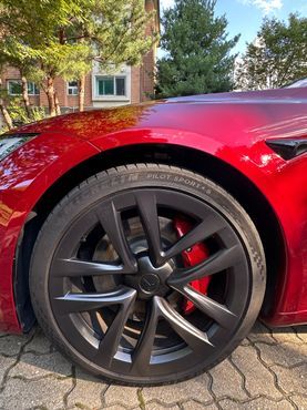 Tesla Model S Plaid — пробег 48 000 км — фото 5 из 5