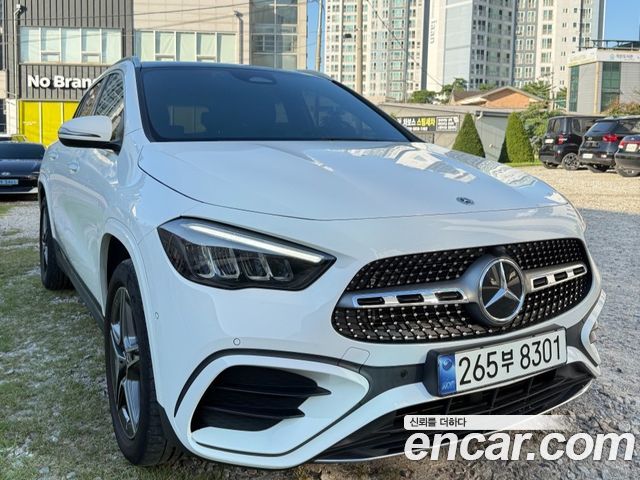 Mercedes-Benz GLA-Class GLA250 4MATIC — пробег 33 000 км — фото 2 из 5